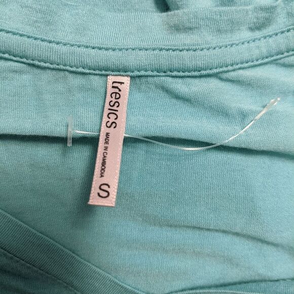 Soft Aqua Vneck Tshirt S - Picture 3 of 3